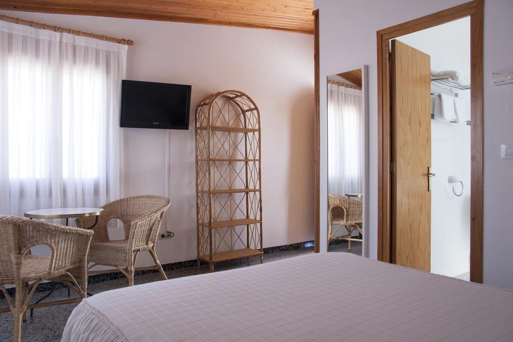 Hostal La Florida Llança Quarto foto